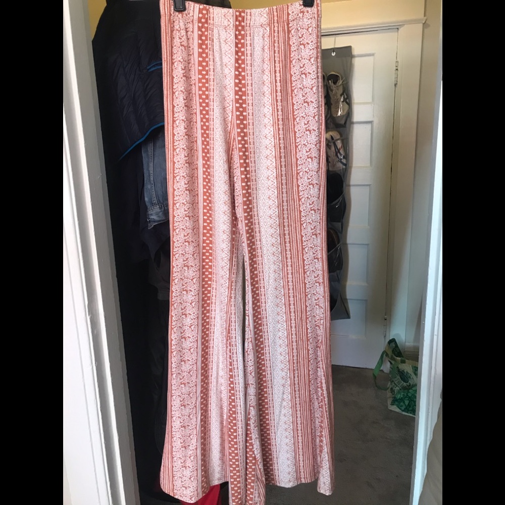 Forever 21 Bohemian Flare Yoga Pants ✨